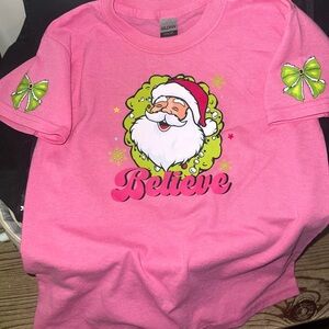 Gildan Pink 'Believe' Santa T-Shirt